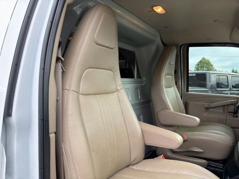 Used 2022 Chevrolet Express 2500 w/ Safety Package RWD image 12