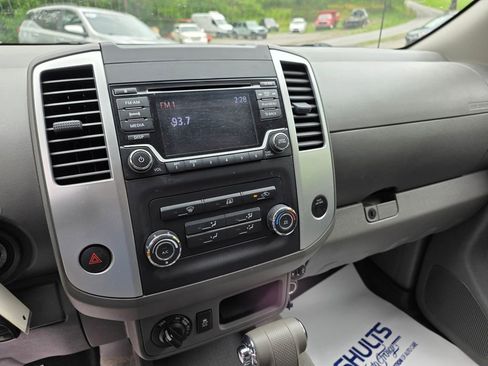 Used 2018 Nissan Frontier SV AWD/4WD image 10
