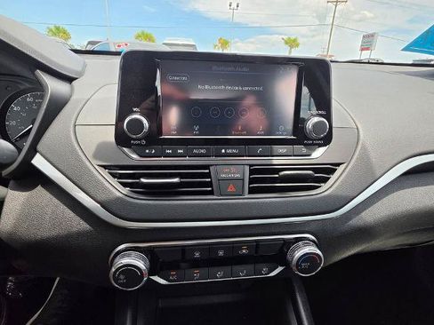 Certified 2024 Nissan Altima 2.5 S FWD image 19