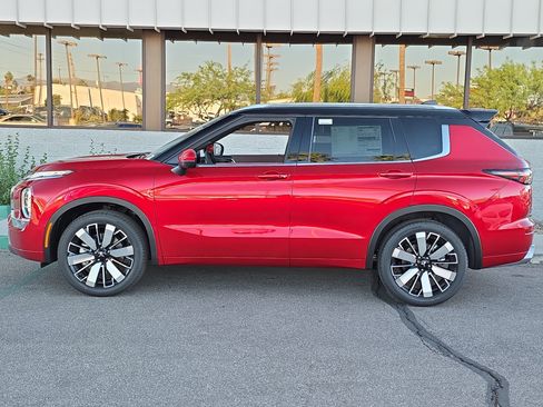 New 2026 Mitsubishi Outlander SEL image 4