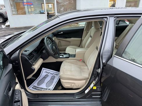 Used 2013 Toyota Camry LE image 8