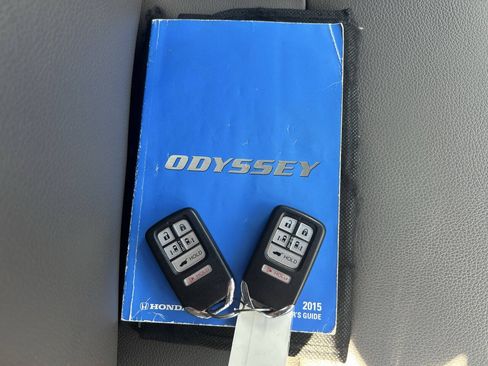 Used 2015 Honda Odyssey Touring Elite image 34