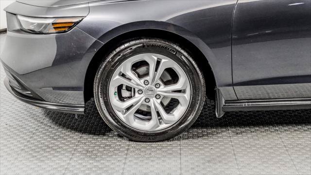 Used 2025 Honda Accord LX image 32