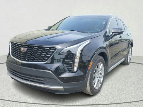 Used 2023 Cadillac XT4 Premium Luxury image 3
