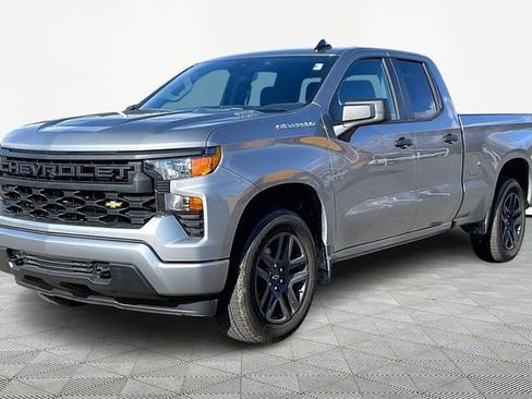 Used 2026 Chevrolet Silverado 1500 Custom image 3