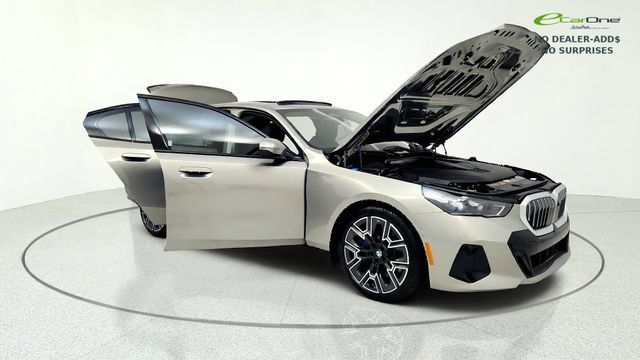Used 2026 BMW i5 eDrive40 w/ M Sport Package RWD image 11
