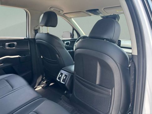 Used 2021 Kia Sorento S FWD image 25