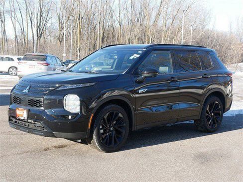 Used 2025 Mitsubishi Outlander SEL Black Edition image 3