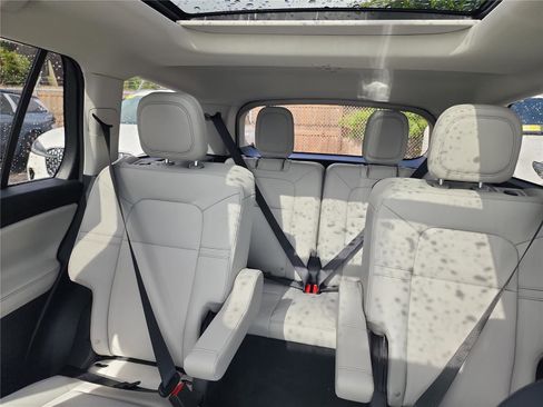 New 2026 Lincoln Aviator 2WD image 15