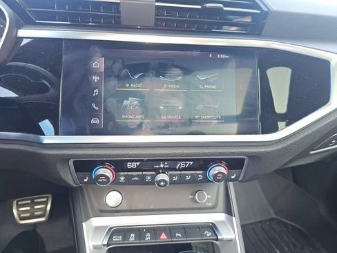 Used 2020 Audi Q3 2.0T Premium w/ Convenience Package AWD/4WD image 15
