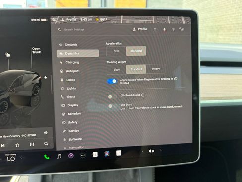 Used 2024 Tesla Model Y Long Range image 29