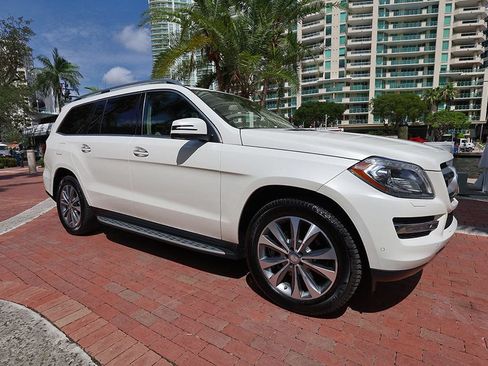 Used 2016 Mercedes-Benz GL 450 4MATIC image 13