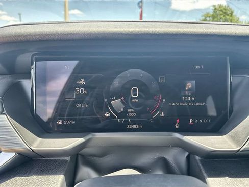 Certified 2026 GMC Acadia Elevation w/ Elevation Premium Package FWD image 12