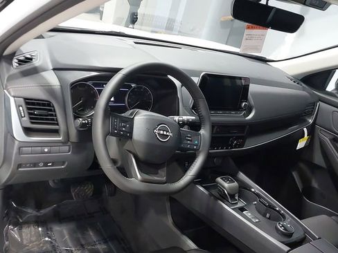 New 2026 Nissan Rogue SV AWD/4WD image 18