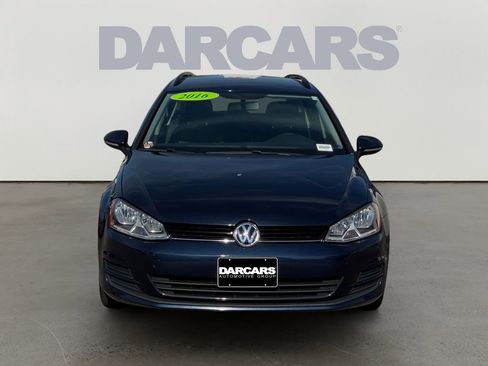 Used 2016 Volkswagen Golf S FWD image 2