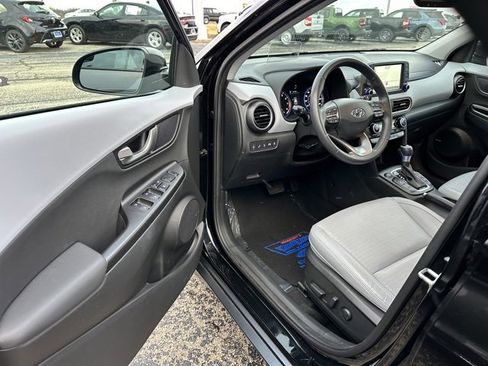 Used 2021 Hyundai Kona Ultimate w/ Cargo Package image 11