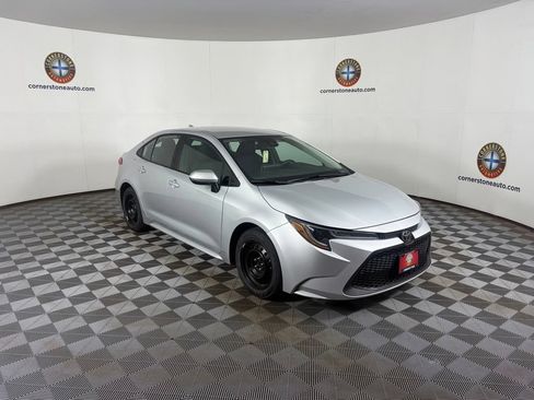 Used 2021 Toyota Corolla LE FWD image 17