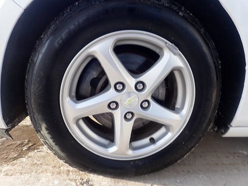 Used 2017 Chevrolet Malibu LS image 32