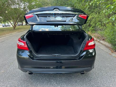 Used 2016 Nissan Altima 3.5 SR FWD image 6