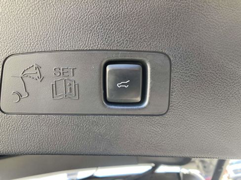 Used 2022 Lincoln Corsair Reserve w/ Elements Package image 16