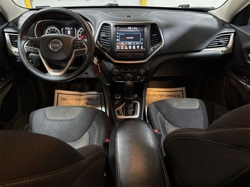 Used 2014 Jeep Cherokee Latitude image 10