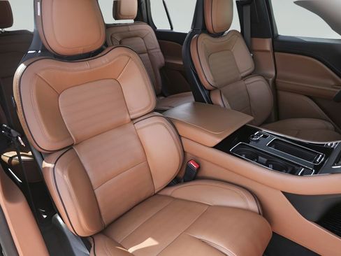 Used 2025 Lincoln Aviator Black Label image 35