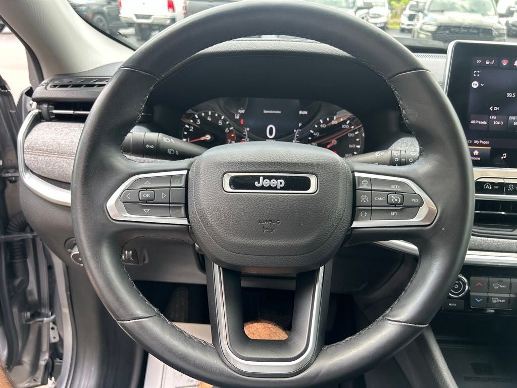 Used 2022 Jeep Compass Latitude AWD/4WD image 14