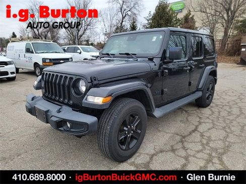 Used 2020 Jeep Wrangler Unlimited Sahara image 3