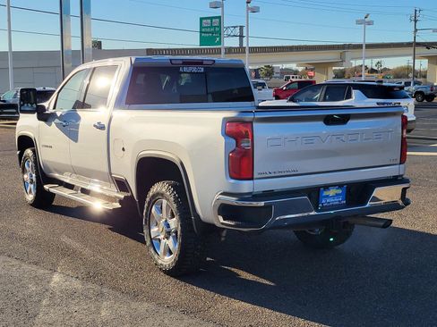 Used 2023 Chevrolet Silverado 2500 LTZ w/ LTZ Convenience Package image 3