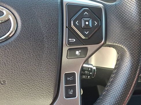 Used 2021 Toyota Tacoma SR5 AWD/4WD image 21