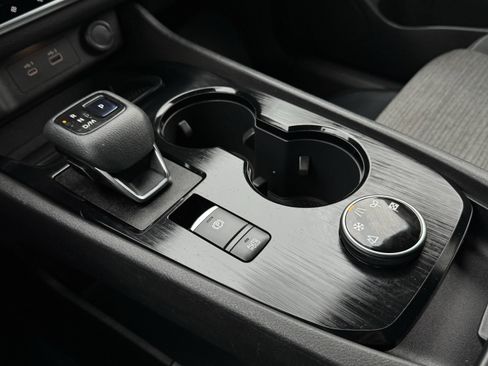 Used 2021 Nissan Rogue SV image 30