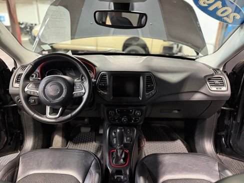 Used 2019 Jeep Compass Trailhawk image 13