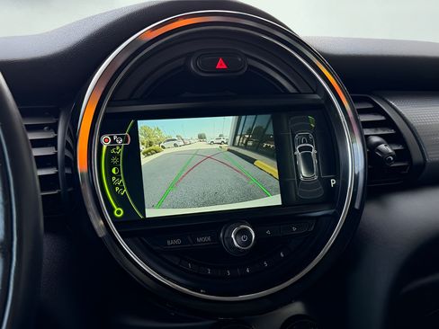 Used 2018 MINI Cooper 2-Door Hardtop FWD image 34