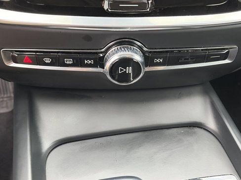 Used 2024 Volvo S60 B5 Core image 15