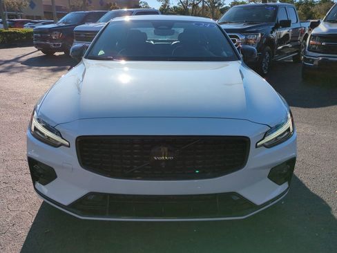Used 2024 Volvo S60 B5 Plus image 9