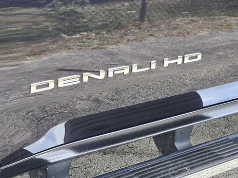 Used 2025 GMC Sierra 2500 Denali AWD/4WD image 14