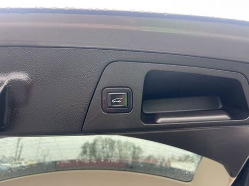 Used 2019 Buick Envision Preferred w/ LPO, Cargo Package image 23