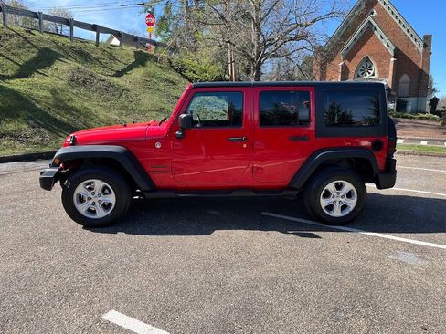 Used 2015 Jeep Wrangler Unlimited Sport w/ Quick Order Package 24S AWD/4WD image 18