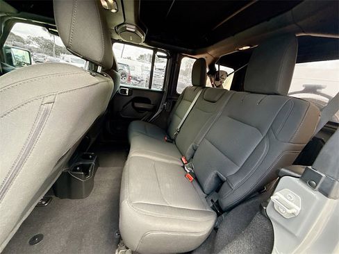 Used 2021 Jeep Wrangler Unlimited Sport S image 26