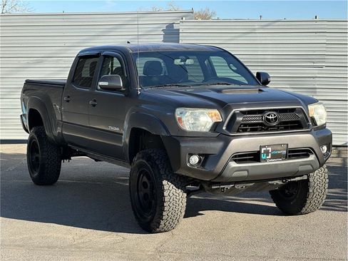 Used 2014 Toyota Tacoma 4x4 Double Cab image 8