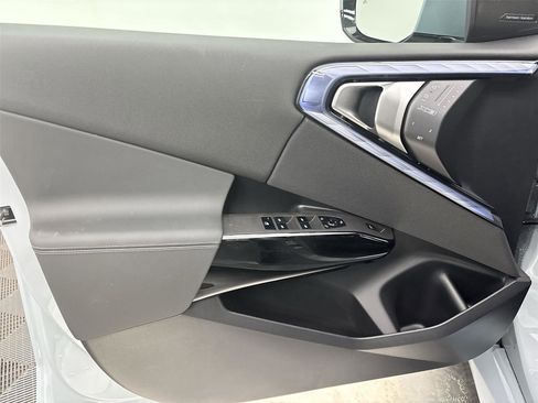 Used 2026 BMW X3 xDrive30 w/ Premium Package image 26