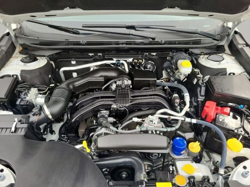 Used 2025 Subaru Outback Premium image 8