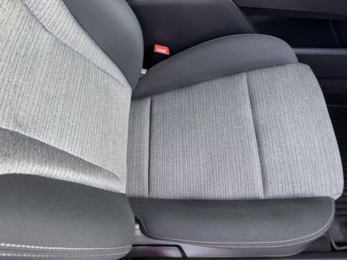 Certified 2023 Nissan Rogue SV image 28