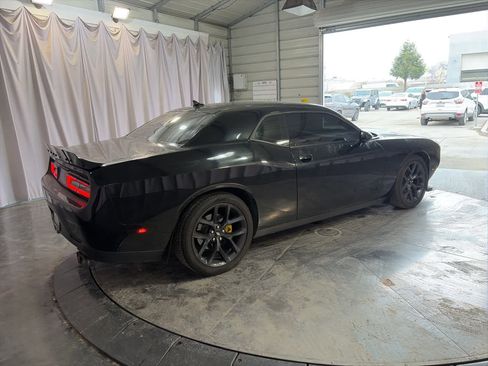Used 2019 Dodge Challenger GT w/ Blacktop Package image 7