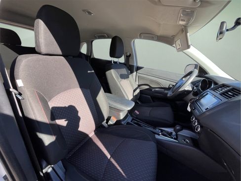 Used 2018 Mitsubishi Outlander Sport ES image 31