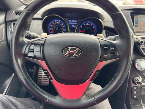 Used 2016 Hyundai Genesis Coupe 3.8 image 17