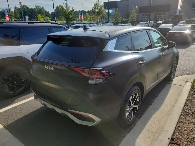 Used 2024 Kia Sportage EX FWD image 4