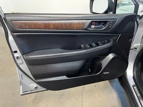 Used 2016 Subaru Outback 2.5i Limited AWD/4WD image 25