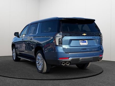 New 2025 Chevrolet Suburban Premier image 4