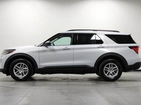 New 2026 Ford Explorer Active image 7